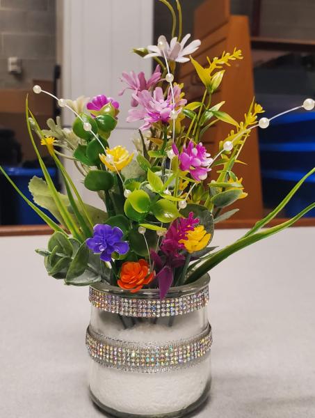 Image for event: Oui' Jar Flower Centerpiece